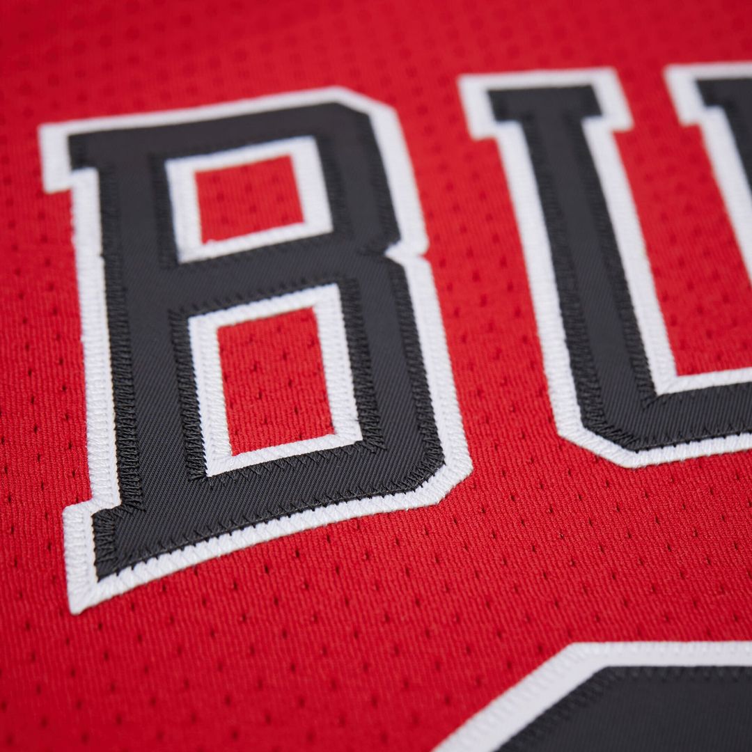 Michael Jordan | Chicago Bulls | 1996/97 Throwback Jersey - Red