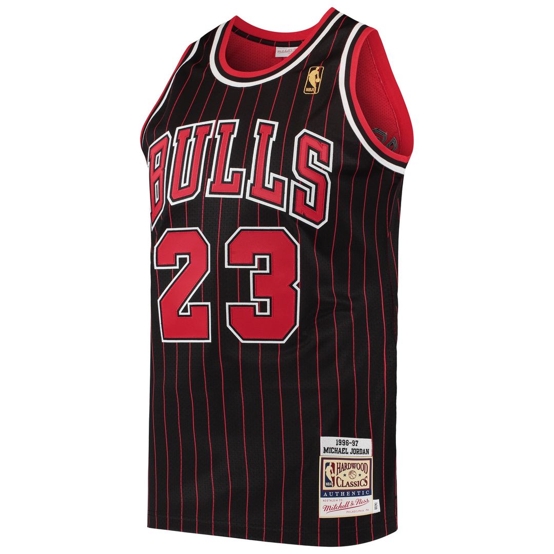 Michael Jordan | Chicago Bulls | 1996/97 Hardwood Classics Jersey - Black