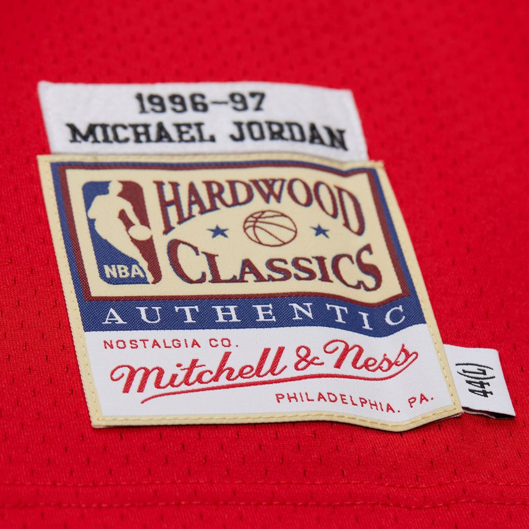 Michael Jordan | Chicago Bulls | 1996/97 Throwback Jersey - Red
