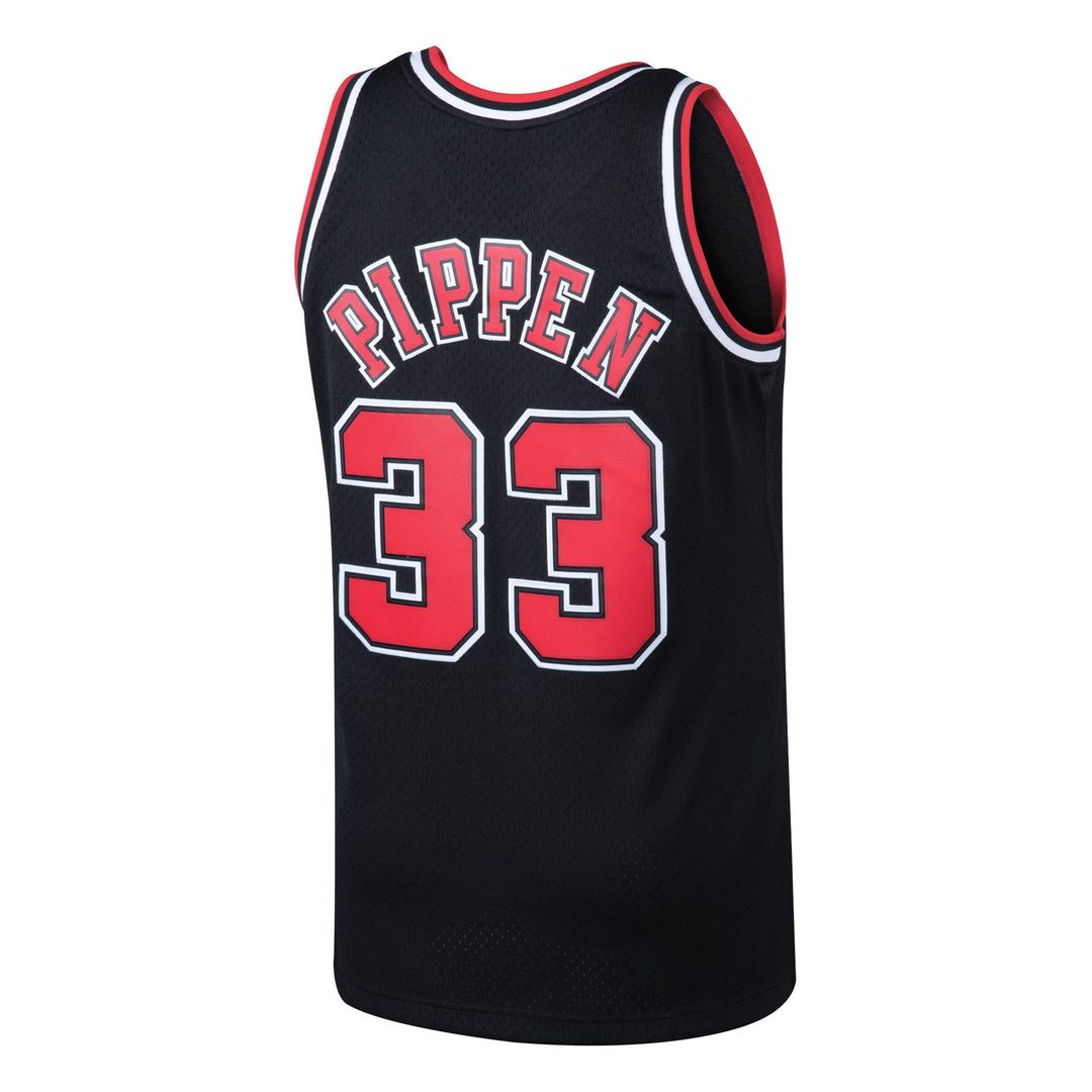 Scottie Pippen | Chicago Bulls | 1997/98 Hardwood Classics Swingman Jersey - Black