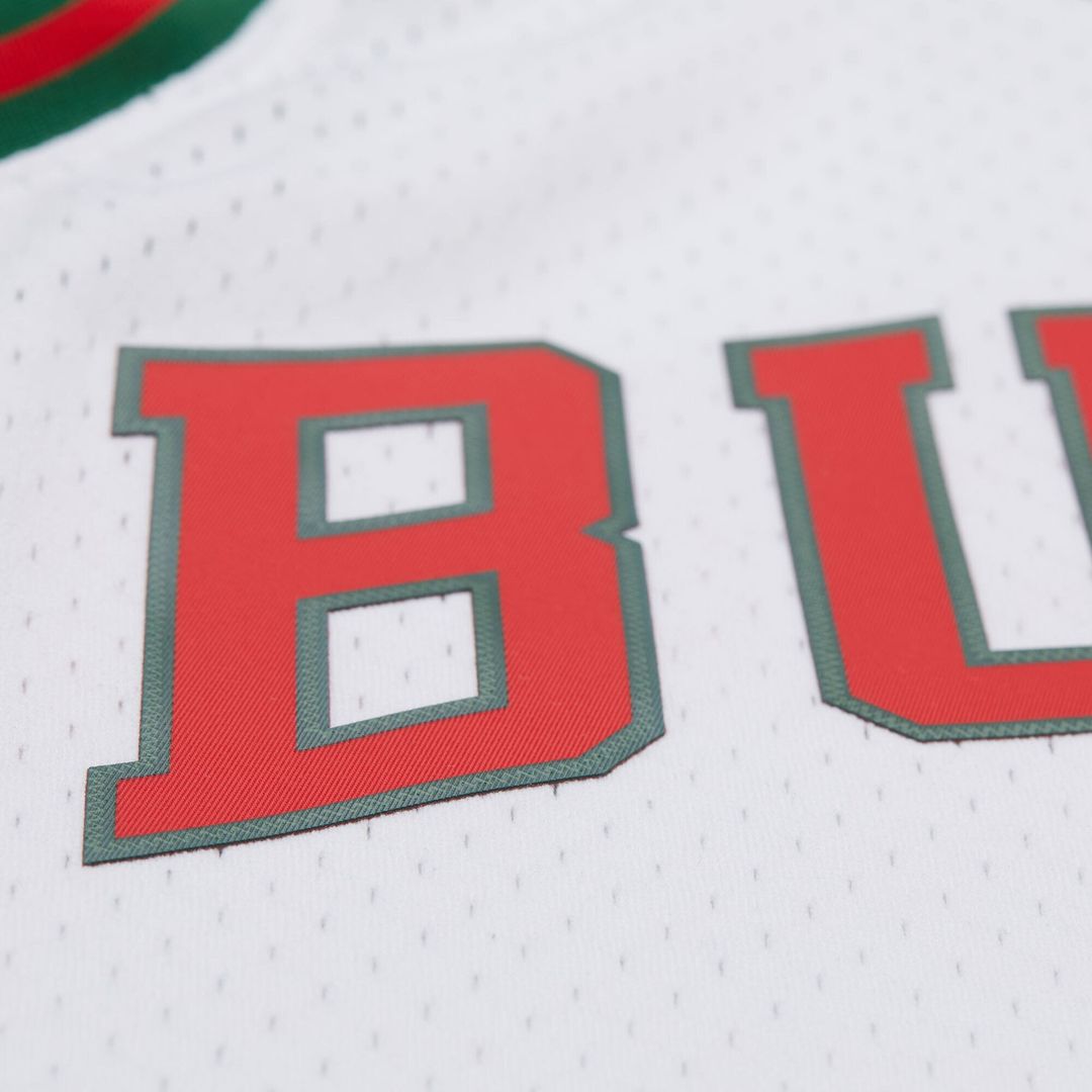 Oscar Robertson | Milwaukee Bucks | 1971/72 Hardwood Classics Swingman Jersey - Green