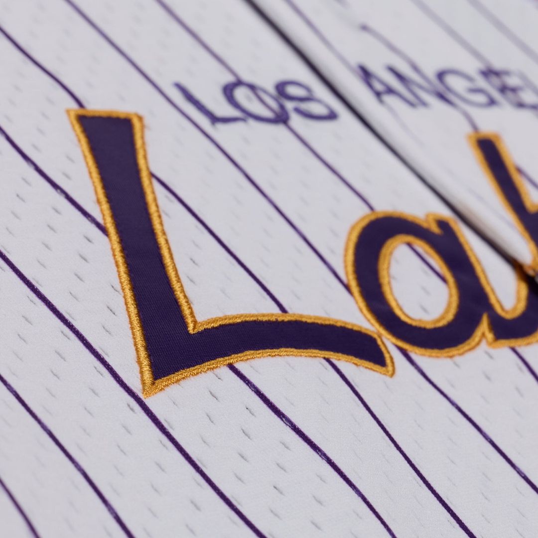 Los Angeles Lakers | Head Coach Pinstripe Mesh Full - Button Baseball Jersey - White